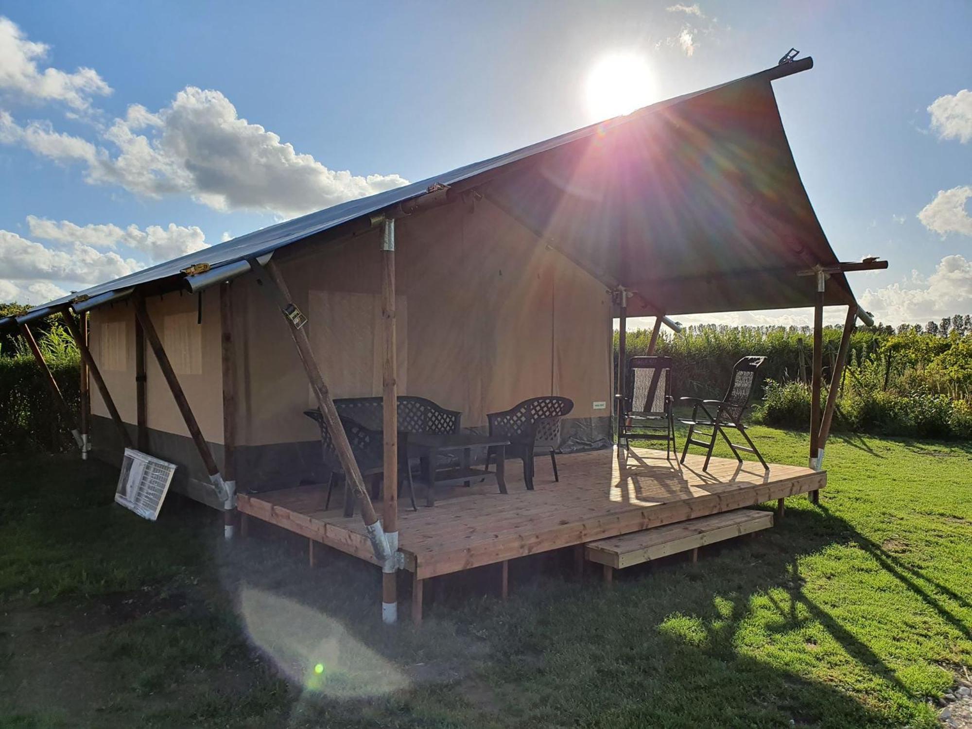Camping De Oude Rijn Ter Aar Habitación foto